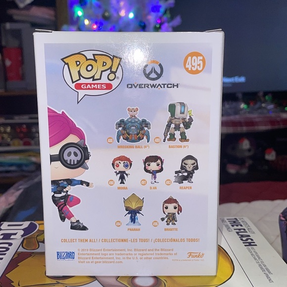 Funko Pop! Vinyl: Overwatch - Tracer (Punk) - Hot Topic (HT) (Exclusive) #495 - Picture 3 of 3